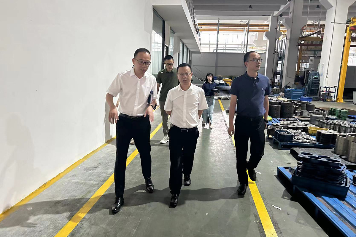 ???2023年8月4日平陽縣金縣長一行領導，蒞臨浙江恒齒傳動股份有限公司進行視察指導。